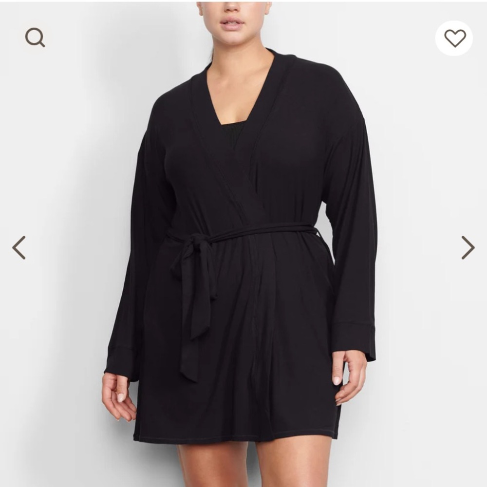 SKIMS Soft Lounge Robe ONYX
